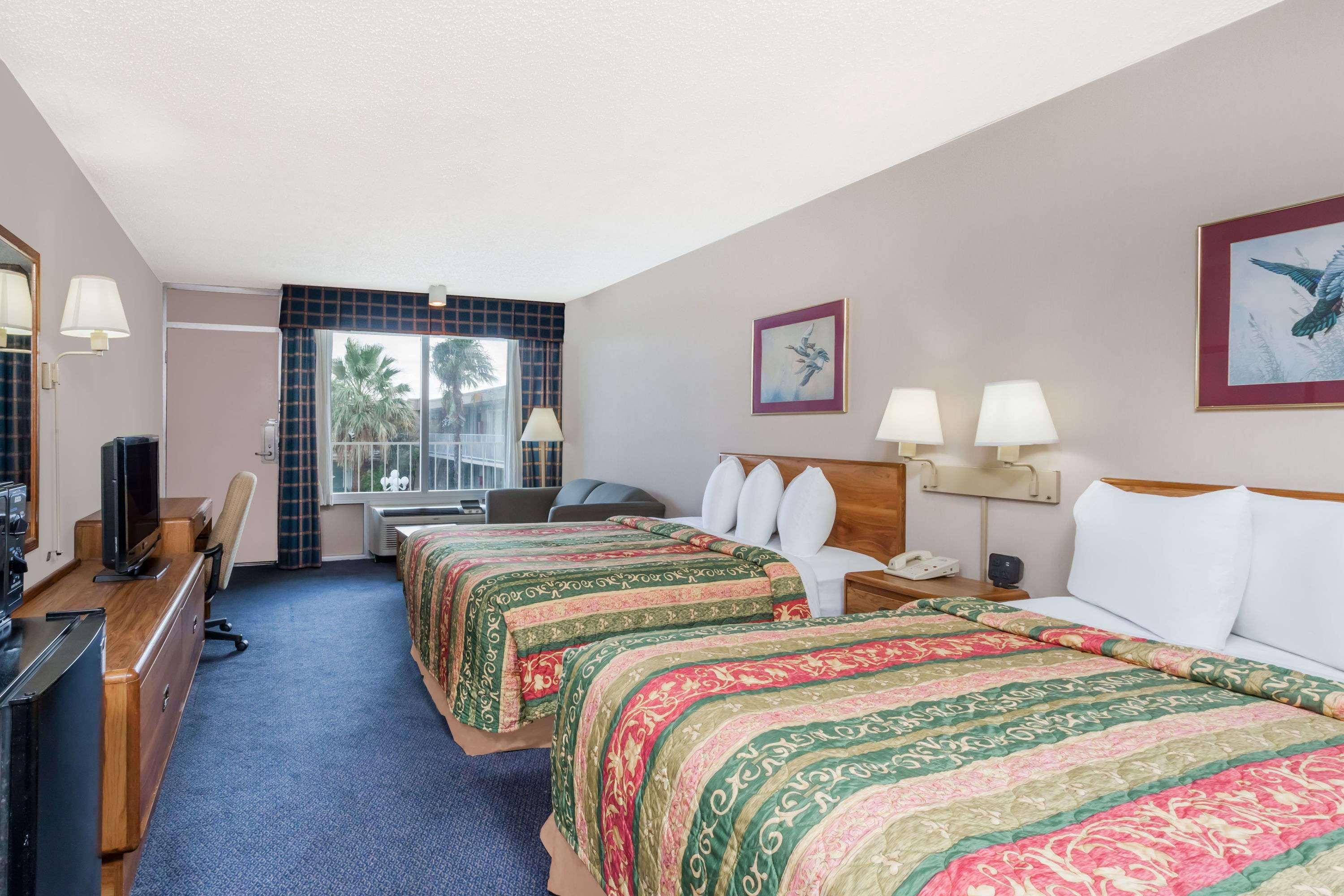 Days Inn By Wyndham Seguin Tx Eksteriør bilde