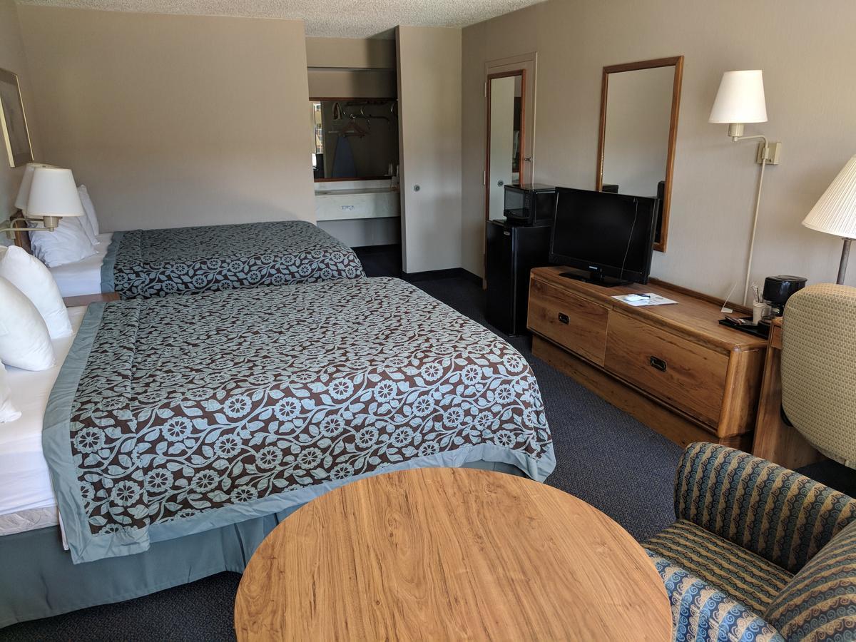 Days Inn By Wyndham Seguin Tx Eksteriør bilde