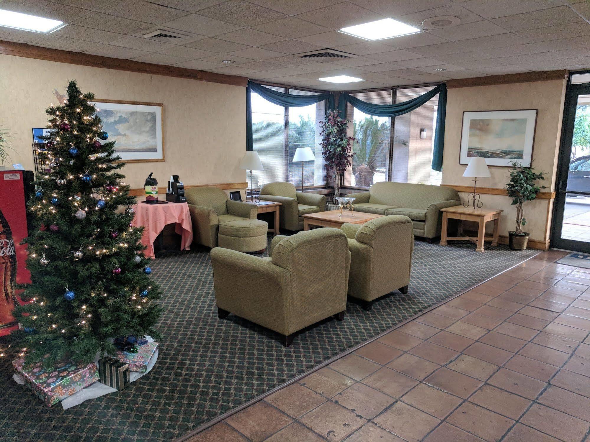 Days Inn By Wyndham Seguin Tx Eksteriør bilde